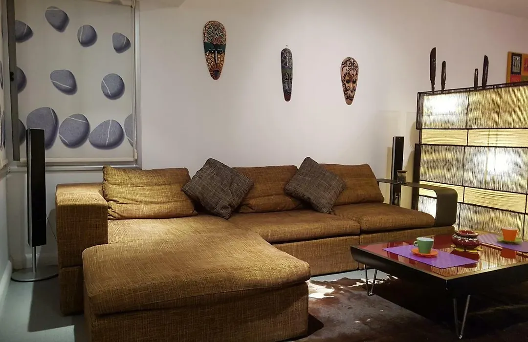 Sylvias Art Studio Apt-1