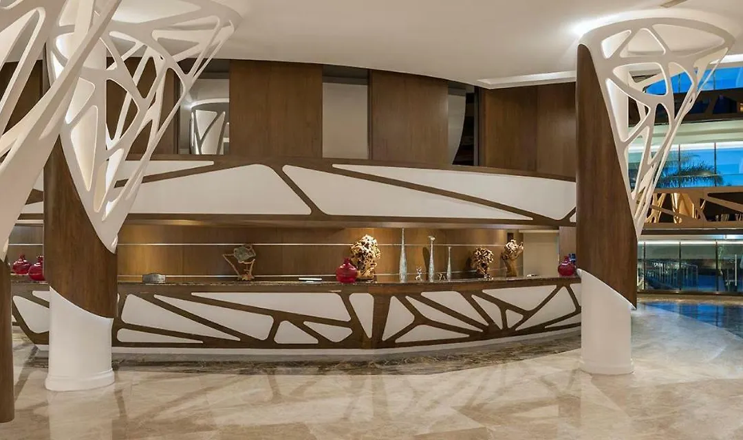 Noah'S Ark Deluxe Hotel & Spa-1