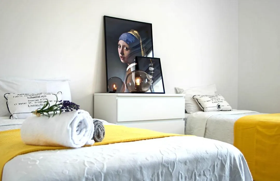 Phaedrus Living: Seaside Luxury Flat Natalia House 102-1