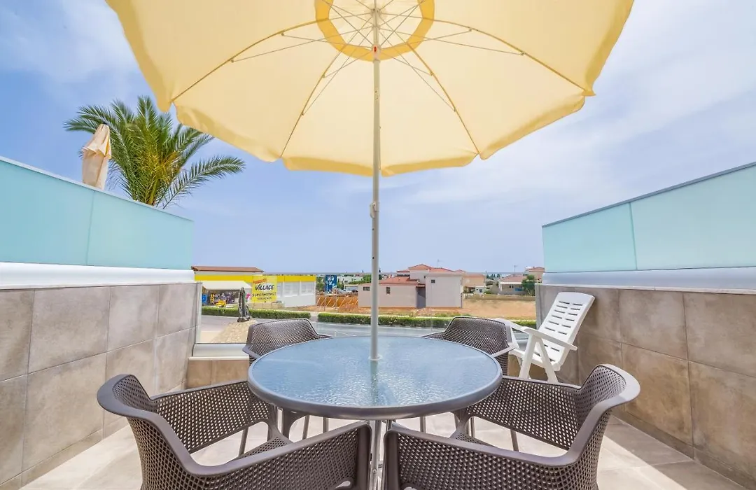 Gevoni Deluxe Suites-1