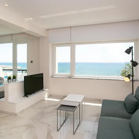 Les Palmiers Sunorama Beach Apartments-3