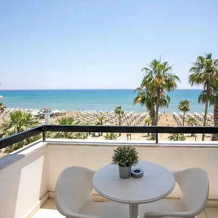 Les Palmiers Sunorama Beach Apartments-2