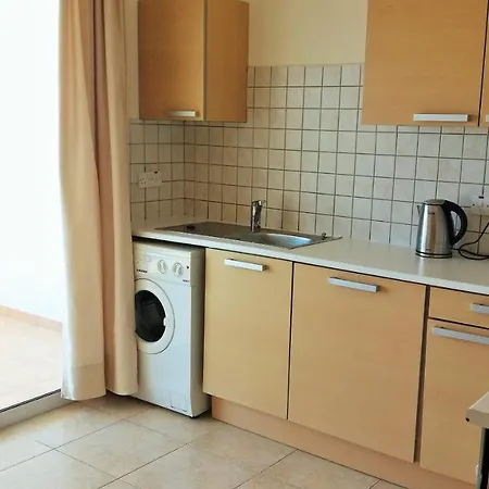 403 Apartment Carisa Artemis Court-3