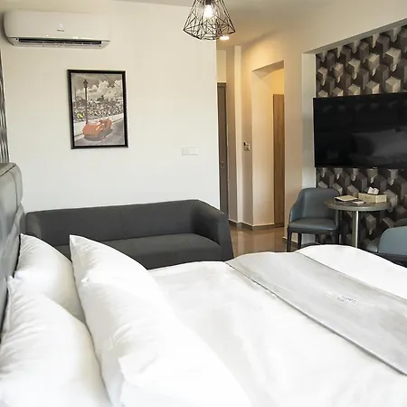 Jimmy'S Suites-2