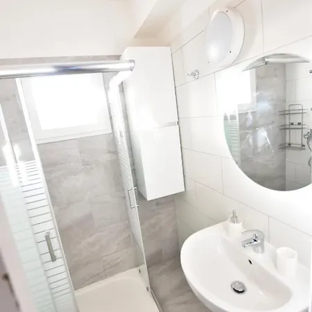 Glabur Stays - The Cozy 2 Bdr - Nicosia City, Free Parking & Wifi, Welcomes You!!!-3