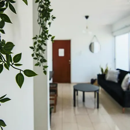 Phaedrus Living: Seaside Luxury Flat Lighthouse 62-2
