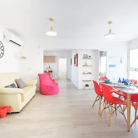 Spacious 3 Bedroom Penthouse, Sea View, 2 Terraces, Walk To Beach, Centre-3