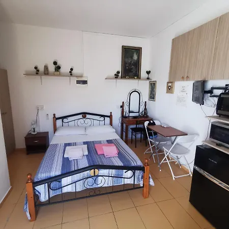 Nicosia Rooms Studios-2
