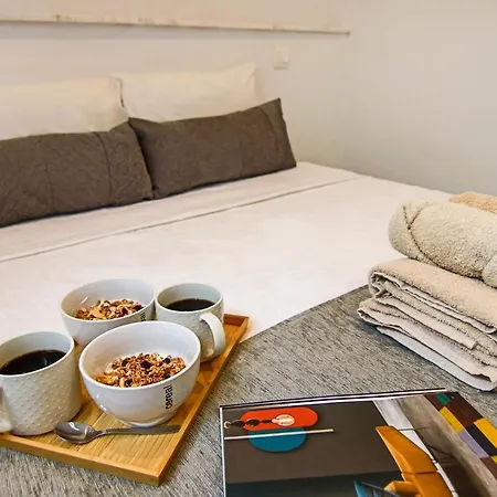 Phaedrus Living - Seaside Executive Flat Harbour 208-3