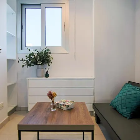 Phaedrus Living-3