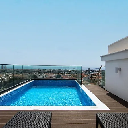 Phaedrus Living: Sea View Anna Residence 301-3