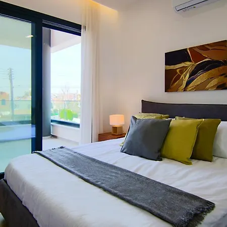 Phaedrus Living: Sea View Anna Residence 201-2