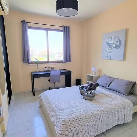 Comfy Rooms In A Shared Apartment Near Salt Lake With Internet And Netflix-2
