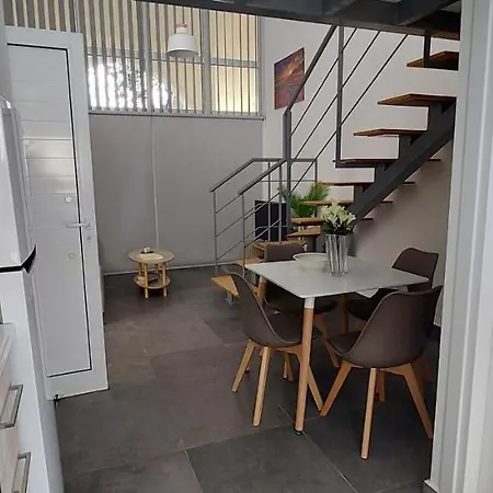 Eleantre Holiday Apartments-3