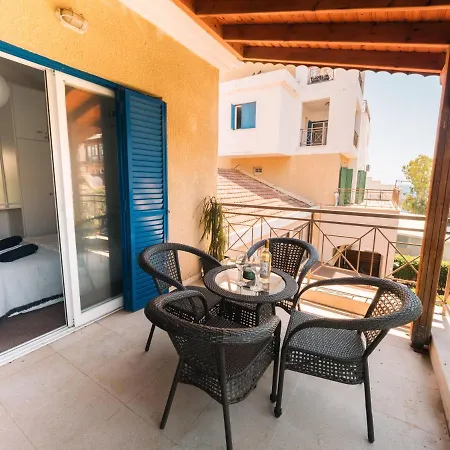 The Salnik Beach Apartment-2