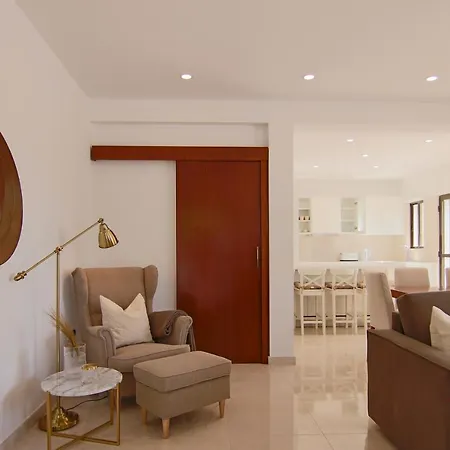 Phaedrus Living: City View Luxury Flat Androcleous-3