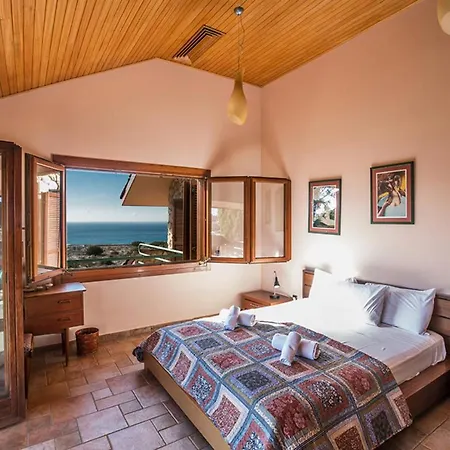 You Will Love This Luxury 4 Bedroom Holiday Villa In Ayia Napa With Private Pool Ayia Napa Villa 1386-3