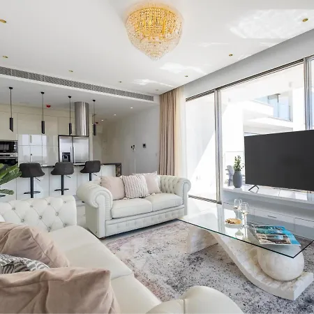 Sanders Dione Residences - Pleasant 2-Bedroom Apartment With Sea View-3
