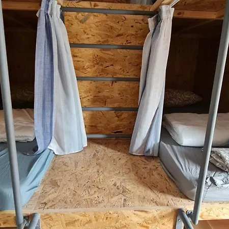 Bee Hostel Paphos-2