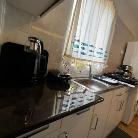 Girne Center 3 Rooms 150 M To Beach-3