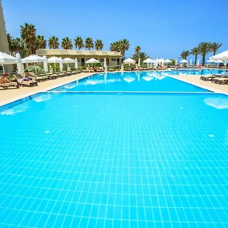 Premium Vuni Palace Hotel & Spa & Casino-3