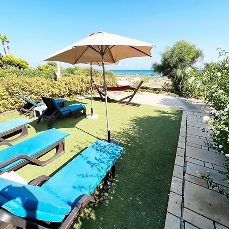 Gorgona Seafront Villas 3 Bedroom With Private Swimming Pool-2