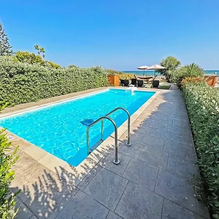 Gorgona Seafront Villas 3 Bedroom With Private Swimming Pool-3