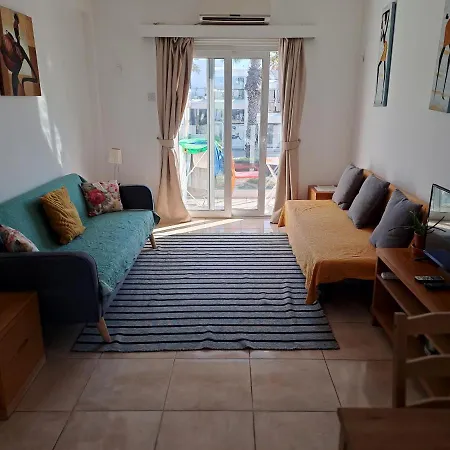 Newly Renovated Apartment In Tourist Area-2