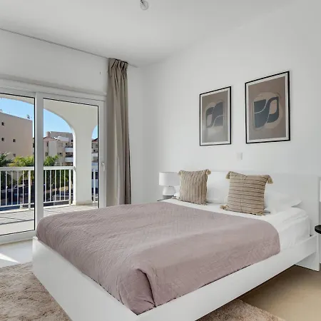 Sanders Sun City - 3-Bdr Apt With Shared Pool-2