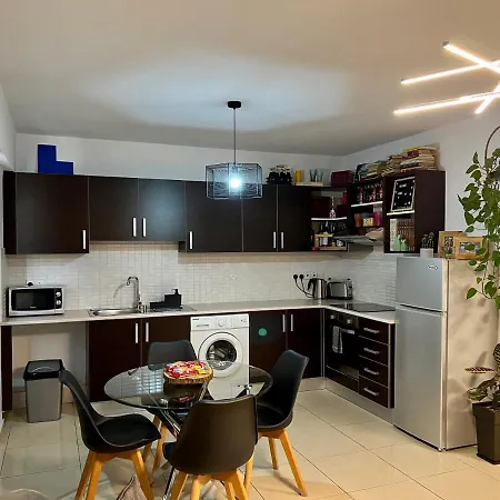 Fat Cow Apartment 103-3
