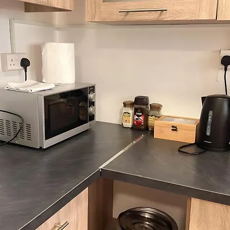 Unique City Hostel 100 Meters From Beach-3