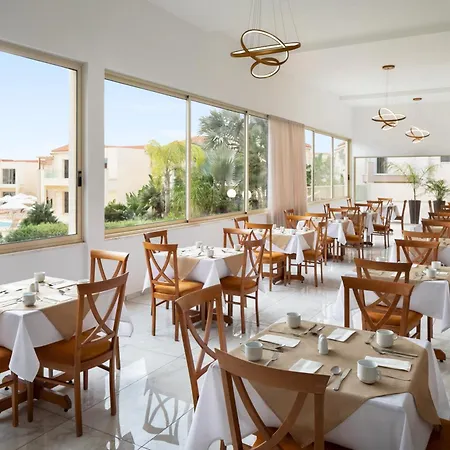 Ramada Hotel & Suites By Wyndham Ayia Napa-3