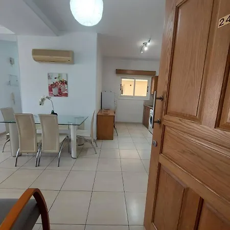 Sunny 2 Bedroom Larnaca Center-2