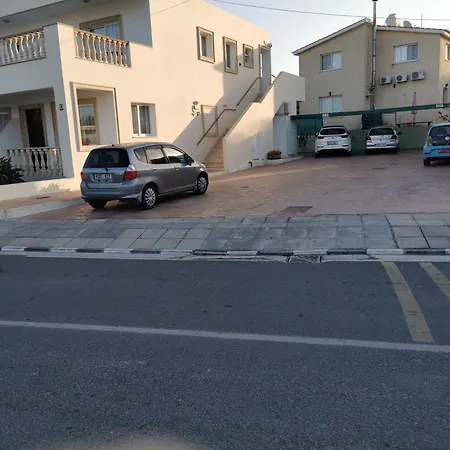 Pari'S Holiday Apartments-Paphos-2