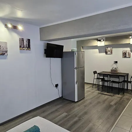 Black & White Studio By Emmelia Group-2
