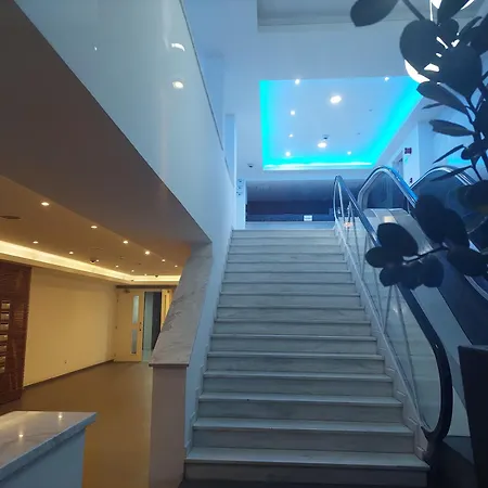 Eden Beach Apartment 611-3