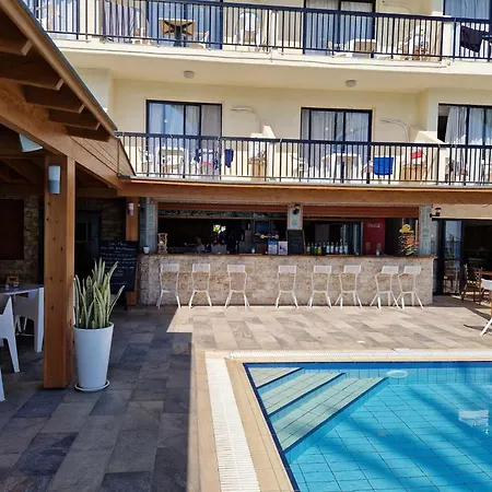 Simos Magic Beach Hotel Apts-3