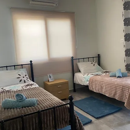 Beautiful Apartment Near The Sea And A Large Private Garden-2