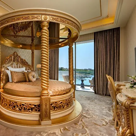 Les Ambassadeurs Hotel Casino&Marina-3