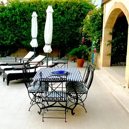 Casa Santos Kyrenia-2