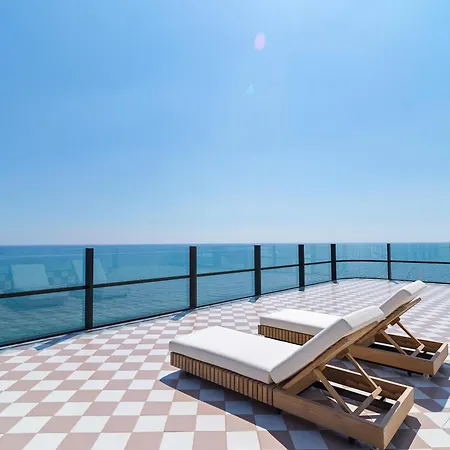 Liv Mackenzie Beach Suites Larnaca (Adults Only)-2