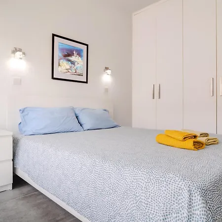 City 1 Bdr, 3 Min Walk From Finikoudes Beach-3