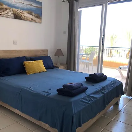 Kings Palace - Stylish 2 Bed Apartment With Sea Views-3
