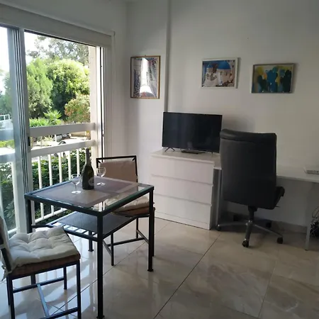 Stelia'S Seagate Studio Apt.-2