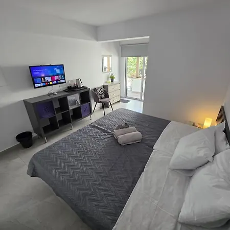 Town Centre Suites-3