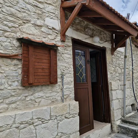 John' S House In Omodos-3