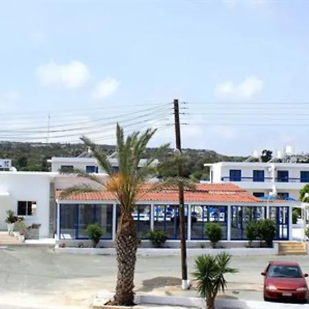 Flokkas Hotel Apartments-3