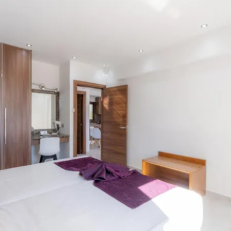 Amethyst Napa Annex Apartments-2