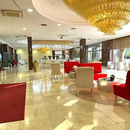 Jasmine Court Hotel Central Beachfront Location !-3