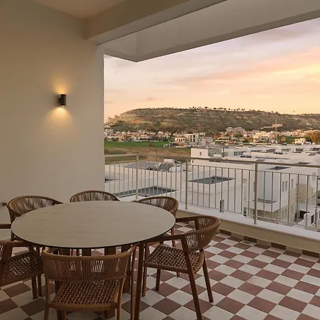 Larnaca Liv & Co Suites-2